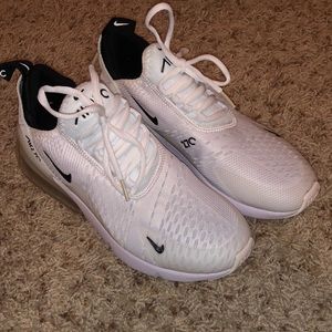 Nike Air Max 270